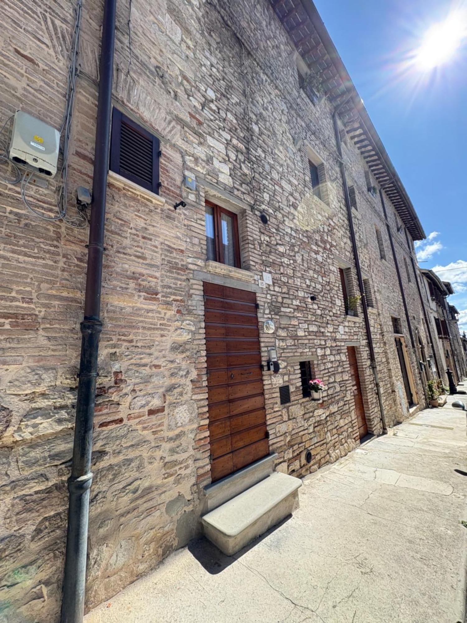 Casa Vacanze Il Borgo Gubbio Luaran gambar